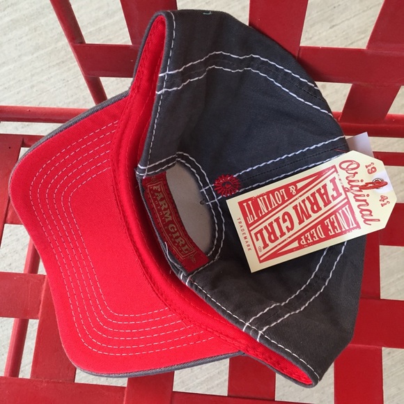 Women’s Farm Girl Cap in Turquoise, Gray & Red - Picture 3 of 3